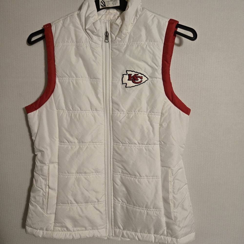 NFL White and Red Quilted Vest with Logo